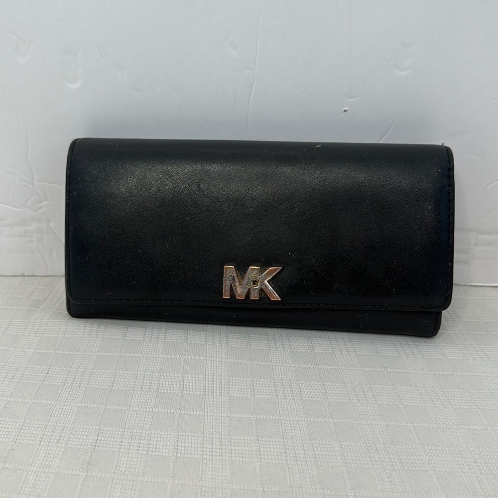 MICHAEL KORS Large Black Leather Wallet with Gold Tone Hardware